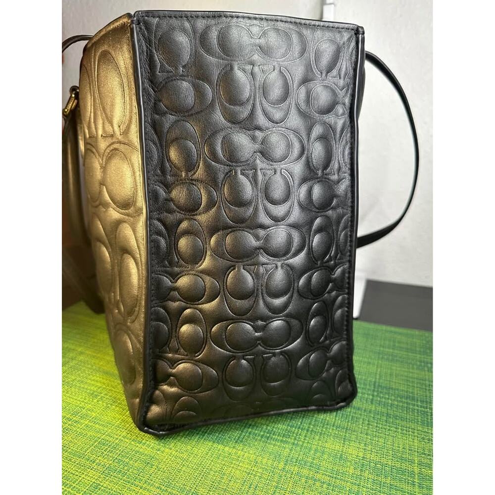 Coach Large Maggie Tote Bag in Signature Leather - Picture 3 of 10